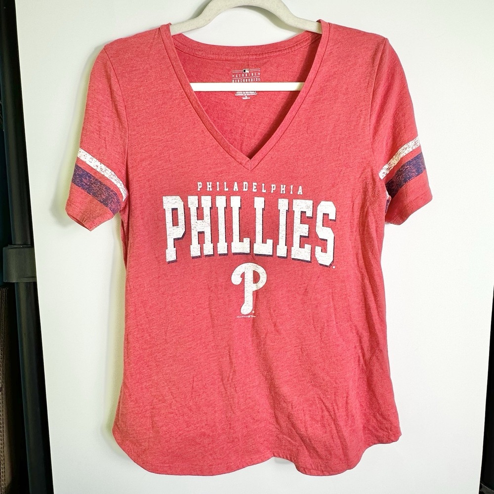 Philadelphia Phillies‎ 5th & Ocean Womens Size M Red V Neck Graphic T Shirt MLB